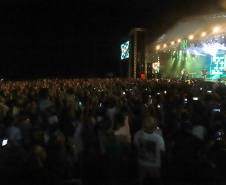 Verão Paraná - Show de Edson e Hudson.Matinhos, 10-01-20.Foto: Arnaldo Alves / AEN.