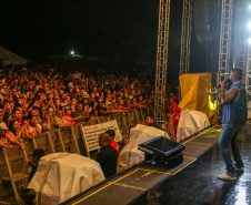 Show de Alexandre Pires em Matinhos nesta sexta-feira (24). O show é gratuitos e faz parte da programação cultural do Verão Maior e são promovidos pelo Governo do Estado em parceria com a Renault do Brasil.    Matinhos, 24/01/2020 -  Foto: Geraldo Bubniak/AEN
