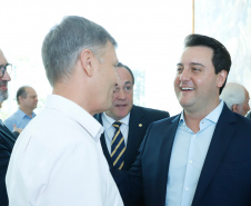 O governador Carlos Massa Ratinho Junior reúne-se com a bancada de deputados federais do Paraná.