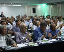 O governador Carlos Massa Ratinho Junior lançou nesta segunda-feira (27) o programa Descomplica Rural para agilizar os processos de licenciamento ambiental no campo. O objetivo é induzir o desenvolvimento sustentável com metodologia mais moderna, e permitir a geração de novos negócios e mais empregos.Foto: José Fernando Ogura/AEN