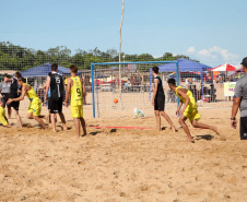 As atividades do Verão Maior, do Governo do Estado, também estão presentes na Costa Noroeste. Os balneários do Rio Paraná, que recebem milhares de turistas, principalmente em fim de semana, contam com reforço na área de segurança, orientações e testes rápidos feitos pelas equipes da Saúde, campeonatos e atividades de esporte e lazer.Foto: Ari Dias/AEN