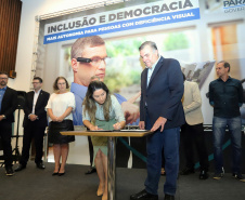 A Biblioteca Pública do Paraná (BPP) recebe nesta terça-feira (06) a mais moderna tecnologia de visão artificial do mundo, que beneficiará cegos e pessoas com visão reduzida