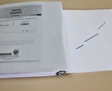 Marcada para o dia 18 de fevereiro, a primeira edição da Prova Paraná em 2020 foi pensada de modo a incluir todos os estudantes da rede estadual de Educação com necessidades especiais. Para que isso seja possível, foram impressas provas diferenciadas para alunos cegos ou com baixa visão e serão repassadas orientações específicas às escolas a respeito da aplicação do teste a jovens da Educação Especial  -  Curitiba, 10/02/2020  -  Foto: Divulgação SEED