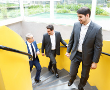 O governador Carlos Massa Ratinho Junior e o presidente da Agência Brasileira de Desenvolvimento Industrial (ABDI), Igor Calvet, assinaram nesta quarta-feira (12) um acordo de cooperação técnica para implantar no Paraná um sistema de compartilhamento de veículos elétricos para uso de servidores públicos.  -  Brasília, 12/02/2020  -  Foto: Rodrigo Félix Leal/AEN