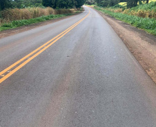 O Departamento de Estradas de Rodagem do Paraná (DER/PR) está concluindo os serviços de melhorias no pavimento da rodovia PRC-487, no trecho de Campo Mourão até a ponte do Rio Muquilão, no centro oeste paranaense.  -  Curitiba, 13/02/2020  -  Foto: Divulgação DER