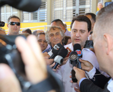 Cerca de 1.100 estudantes do Ensino Fundamental e Ensino Médio, de Sarandi, Noroeste do Paraná, são beneficiados com a nova estrutura da Escola Estadual Vereador Luiz Zanchim, inaugurada nesta sexta-feira (14), pelo governador Carlos Massa Ratinho Junior.  -  Sarandi, 14/02/2020  -  Foto: Jaelson Lucas/AEN