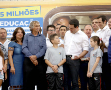 Cerca de 1.100 estudantes do Ensino Fundamental e Ensino Médio, de Sarandi, Noroeste do Paraná, são beneficiados com a nova estrutura da Escola Estadual Vereador Luiz Zanchim, inaugurada nesta sexta-feira (14), pelo governador Carlos Massa Ratinho Junior.  -  Sarandi, 14/02/2020  -  Foto: Jaelson Lucas/AEN