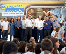 Cerca de 1.100 estudantes do Ensino Fundamental e Ensino Médio, de Sarandi, Noroeste do Paraná, são beneficiados com a nova estrutura da Escola Estadual Vereador Luiz Zanchim, inaugurada nesta sexta-feira (14), pelo governador Carlos Massa Ratinho Junior.  -  Sarandi, 14/02/2020  -  Foto: Jaelson Lucas/AEN