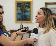 Dra Leticia Ferreira da Silva, Procuradora-Geral do Estado em entrevista na solenidade de pagamento de precatórios preferenciais a credores que participaram das rodadas de negociação promovidas pelo TJPR no ano passado.   Curitiba, 04/02/2020 - Foto: Geraldo Bubniak/AEN