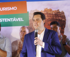  O governador Carlos Massa Ratinho Junior assinou nesta quarta-feira (19) o contrato de concessão de áreas do Parque Estadual Vila Velha, em Ponta Grossa, nos Campos Gerais, para a empresa Eco Parques do Brasil S/A. A empresa vai investir em serviços de apoio à visitação, turismo sustentável e recreação é de trinta anos. Foto: Gilson Abreu/AEN