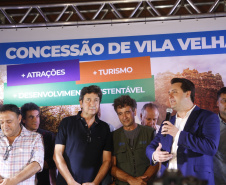  O governador Carlos Massa Ratinho Junior assinou nesta quarta-feira (19) o contrato de concessão de áreas do Parque Estadual Vila Velha, em Ponta Grossa, nos Campos Gerais, para a empresa Eco Parques do Brasil S/A. A empresa vai investir em serviços de apoio à visitação, turismo sustentável e recreação é de trinta anos. Foto: Gilson Abreu/AEN