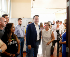 O governador Carlos Massa Ratinho Junior assinou nesta quarta-feira (19) o contrato de concessão de áreas do Parque Estadual Vila Velha, em Ponta Grossa, nos Campos Gerais, para a empresa Eco Parques do Brasil S/A. 