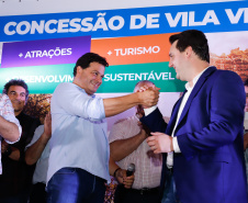 O governador Carlos Massa Ratinho Junior assinou nesta quarta-feira (19) o contrato de concessão de áreas do Parque Estadual Vila Velha, em Ponta Grossa, nos Campos Gerais, para a empresa Eco Parques do Brasil S/A. 