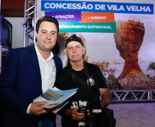 O governador Carlos Massa Ratinho Junior assinou nesta quarta-feira (19) o contrato de concessão de áreas do Parque Estadual Vila Velha, em Ponta Grossa, nos Campos Gerais, para a empresa Eco Parques do Brasil S/A. 