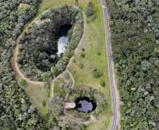 Parque Vila Velha, Furnas e lagoa dourada
Foto Gilson Abreu/Aen