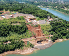Obras de construção da Ponte da Integração Brasil e Paraguai, em Foz do Iguaçu.  -  Foz do Iguaçu, 28/02/2020  -  Foto: Rodrigo Félix Leal/AEN