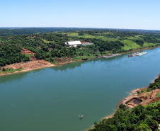 Obras de construção da Ponte da Integração Brasil e Paraguai, em Foz do Iguaçu.  -  Foz do Iguaçu, 28/02/2020  -  Foto: Rodrigo Félix Leal/AEN