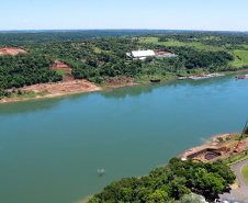 Obras de construção da Ponte da Integração Brasil e Paraguai, em Foz do Iguaçu.  -  Foz do Iguaçu, 28/02/2020  -  Foto: Rodrigo Félix Leal/AEN