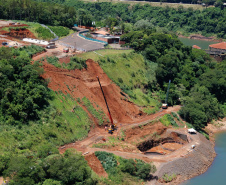 Obras de construção da Ponte da Integração Brasil e Paraguai, em Foz do Iguaçu.  -  Foz do Iguaçu, 28/02/2020  -  Foto: Rodrigo Félix Leal/AEN