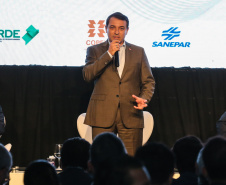 Goverandor Carlos Moisés do Estado Santa Catarina.  Governadores de sete estados participam neste sábado (29), em Foz do Iguaçu, do sexto encontro do Consórcio de Integração Sul e Sudeste (Cosud). O encontro acontece no Hotel Wish.   29/02/2020 -  Foto: Geraldo Bubniak/AEN