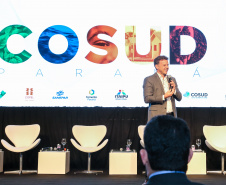 Palestra com o economista Eduardo Moreira. Governadores de sete estados participam neste sábado (29), em Foz do Iguaçu, do sexto encontro do Consórcio de Integração Sul e Sudeste (Cosud). O encontro acontece no Hotel Wish.   29/02/2020 -  Foto: Geraldo Bubniak/AEN