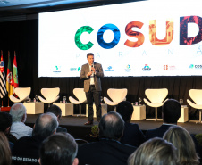 Palestra com o economista Eduardo Moreira. Governadores de sete estados participam neste sábado (29), em Foz do Iguaçu, do sexto encontro do Consórcio de Integração Sul e Sudeste (Cosud). O encontro acontece no Hotel Wish.   29/02/2020 -  Foto: Geraldo Bubniak/AEN