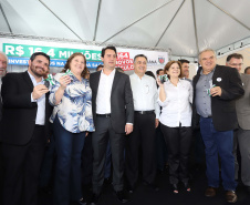 O governador Carlos Massa Ratinho Junior entrega nesta quarta-feira (04) 164 veículos a municípios de diversas regiões do Estado.
Curitiba, 04-03-20.
Foto: Arnaldo Alves / AEN