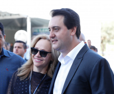Veículos repassados pelo governador Ratinho Junior beneficiam 96 municípios e estão dentro da política de levar a saúde para mais perto das pessoas. Investimento foi de R$ 16,4 milhões e faz parte de um pacote que poderá abranger 1.500 equipamentos nos próximos meses.
Foto: Rodrigo Felix Leal
