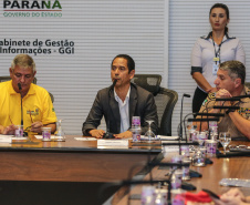O Governador Carlos Massa Ratinho Junior acompanha nesta quarta-feira (4), o balanço das ações e dos atendimentos feitos durante a temporada Verão Maior 2019/2020, no Litoral e no Interior do Estado. Acompanhado do o secretário da Segurança Pública, Romulo Marinho, coordenador do Verão Maior.   Curitiba, 04/03/2020 - Foto: Geraldo Bubniak/AEN