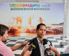 O Governador Carlos Massa Ratinho Junior acompanha nesta quarta-feira (4), o balanço das ações e dos atendimentos feitos durante a temporada Verão Maior 2019/2020, no Litoral e no Interior do Estado. Acompanhado do o secretário da Segurança Pública, Romulo Marinho, coordenador do Verão Maior.   Curitiba, 04/03/2020 - Foto: Geraldo Bubniak/AEN