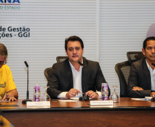 O Governador Carlos Massa Ratinho Junior acompanha nesta quarta-feira (4), o balanço das ações e dos atendimentos feitos durante a temporada Verão Maior 2019/2020, no Litoral e no Interior do Estado. Acompanhado do o secretário da Segurança Pública, Romulo Marinho, coordenador do Verão Maior.   Curitiba, 04/03/2020 - Foto: Geraldo Bubniak/AEN