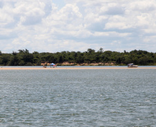 Ilhas, trilhas e praias cristalinas formam as belezas do Rio Paraná.Icaraíma - Foto: Ari Dias/AEN