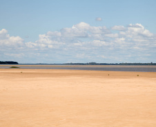 Ilhas, trilhas e praias cristalinas formam as belezas do Rio Paraná.Icaraíma - Foto: Ari Dias/AEN