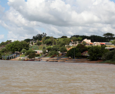 Ilhas, trilhas e praias cristalinas formam as belezas do Rio Paraná.Icaraíma - Foto: Ari Dias/AEN