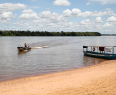 Ilhas, trilhas e praias cristalinas formam as belezas do Rio Paraná.Icaraíma - Foto: Ari Dias/AEN