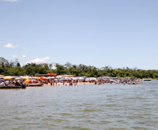 Ilhas, trilhas e praias cristalinas formam as belezas do Rio Paraná. Porto Rico - Foto: Ari Dias/AEN