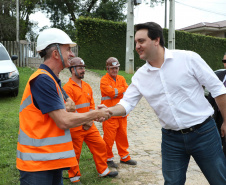 Depois de mais de 30 anos de espera pela população, as obras de duplicação da PR-092, a Rodovia dos Minérios, estão saindo do papel. O governador Carlos Massa Ratinho Junior vistoriou as obras nesta quinta-feira (05), no trecho entre Curitiba e Almirante Tamandaré. 