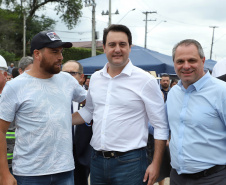 Depois de mais de 30 anos de espera pela população, as obras de duplicação da PR-092, a Rodovia dos Minérios, estão saindo do papel. O governador Carlos Massa Ratinho Junior vistoriou as obras nesta quinta-feira (05), no trecho entre Curitiba e Almirante Tamandaré. 