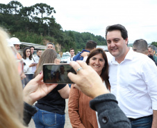 Depois de mais de 30 anos de espera pela população, as obras de duplicação da PR-092, a Rodovia dos Minérios, estão saindo do papel. O governador Carlos Massa Ratinho Junior vistoriou as obras nesta quinta-feira (05), no trecho entre Curitiba e Almirante Tamandaré. 