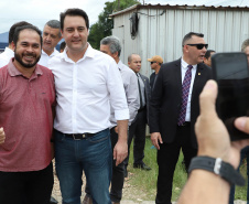 Depois de mais de 30 anos de espera pela população, as obras de duplicação da PR-092, a Rodovia dos Minérios, estão saindo do papel. O governador Carlos Massa Ratinho Junior vistoriou as obras nesta quinta-feira (05), no trecho entre Curitiba e Almirante Tamandaré. 