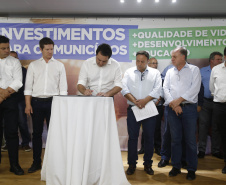O governador Carlos Massa Ratinho Junior em reunião com prefeitos da AMSULPAR e visita as obras da ponte José Richa
Foto Gilson Abreu/Aen
