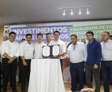 O governador Carlos Massa Ratinho Junior em reunião com prefeitos da AMSULPAR e visita as obras da ponte José Richa
Foto Gilson Abreu/Aen
