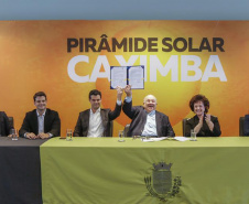 A Copel e a Prefeitura de Curitiba vão instalar uma usina pública de energia no aterro sanitário da Caximba. A instalação terá o formato de pirâmide e será movida a painéis solares e biomassa. A capacidade será de 5 Megawatt (MW).Foto: Copel