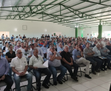 Cornélio Procópio e Londrina receberam nesta quinta e sexta-feira (05 e 06) a primeira rodada de eventos de apresentação do Programa Descomplica Rural. O encontro é uma iniciativa da Secretaria de Estado do Desenvolvimento Sustentável e do Turismo, em conjunto com o Sistema Faep/Senar e entidades representativas do agronegócio no Estado. Foto: SEDEST