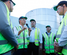 O Grupo Heineken confirmou novos investimentos no Paraná. Em cerimônia com o governador Carlos Massa Ratinho Junior, nesta quarta-feira (11), na unidade da indústria, em Ponta Grossa, a cervejaria anunciou que vai destinar R$ 865 milhões até 2021 para a ampliação da produção da planta, concentrada em rótulos como Heineken e Amstel. Serão 600 novos empregos entre diretos e indiretos.