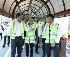 O Grupo Heineken confirmou novos investimentos no Paraná. Em cerimônia com o governador Carlos Massa Ratinho Junior, nesta quarta-feira (11), na sede da indústria, em Ponta Grossa, a cervejaria anunciou que vai destinar R$ 865 milhões até 2021 para a ampliação da produção da planta, concentrada em rótulos como Heineken e Amstel. Serão 600 novos empregos entre diretos e indiretos. O empreendimento tem o apoio do Governo do Estado por meio do Programa Paraná Competitivo.
