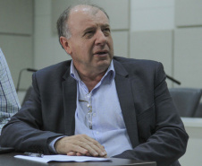 Uma videoconferência realizada em Curitiba nesta quarta-feira (11) deu continuidade às discussões para o desenvolvimento urbano sustentável em uma Nova Agenda Urbana (NAU), que pretende tornar as cidades e os assentamentos urbanos inclusivos, seguros, resilientes e sustentáveis. Participaram os secretários de Estado do Desenvolvimento Urbano e de Obras Públicas, João Carlos Ortega, e do Planejamento, Valdemar Bernardo Jorge, representantes da ONU-Habitat e outras entidades envolvidas.