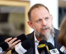O governador Carlos Massa Ratinho Junior formaliza nesta quinta-feira (12) a convocação de aprovados do concurso de 2018 de escrivães da Polícia Civil do Paraná.
Curitiba, 12-03-20.
Foto: Arnaldo Alves / AEN.
