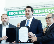 O governador Carlos Massa Ratinho Junior formaliza a convocação de aprovados do concurso de 2018 de escrivães da Polícia Civil do Paraná.