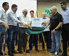 Francisco Beltrão, no Sudoeste do Estado, é a capital do Estado. O vice-governador Darci Piana assinou nesta sexta-feira (13) o decreto de transferência da capital administrativa do Paraná para o município e inaugurou a agenda de despachos e liberações do Poder Executivo com lideranças políticas e empresariais da região.